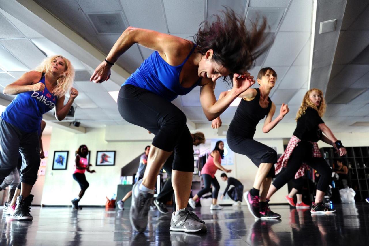 Dance fitness classes make exercise like a party - Los Angeles Times