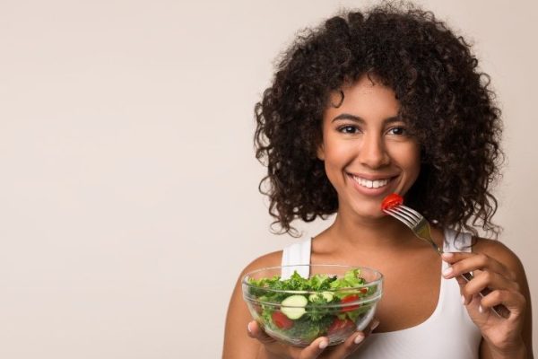 Nutrition On The Go: Healthy Eating Tips For Busy Women